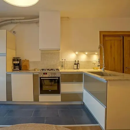 - Nido's Area Apartment *